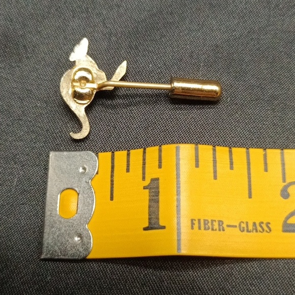 Black Opal Kangaroo Stick Pin - Picture 3 of 3